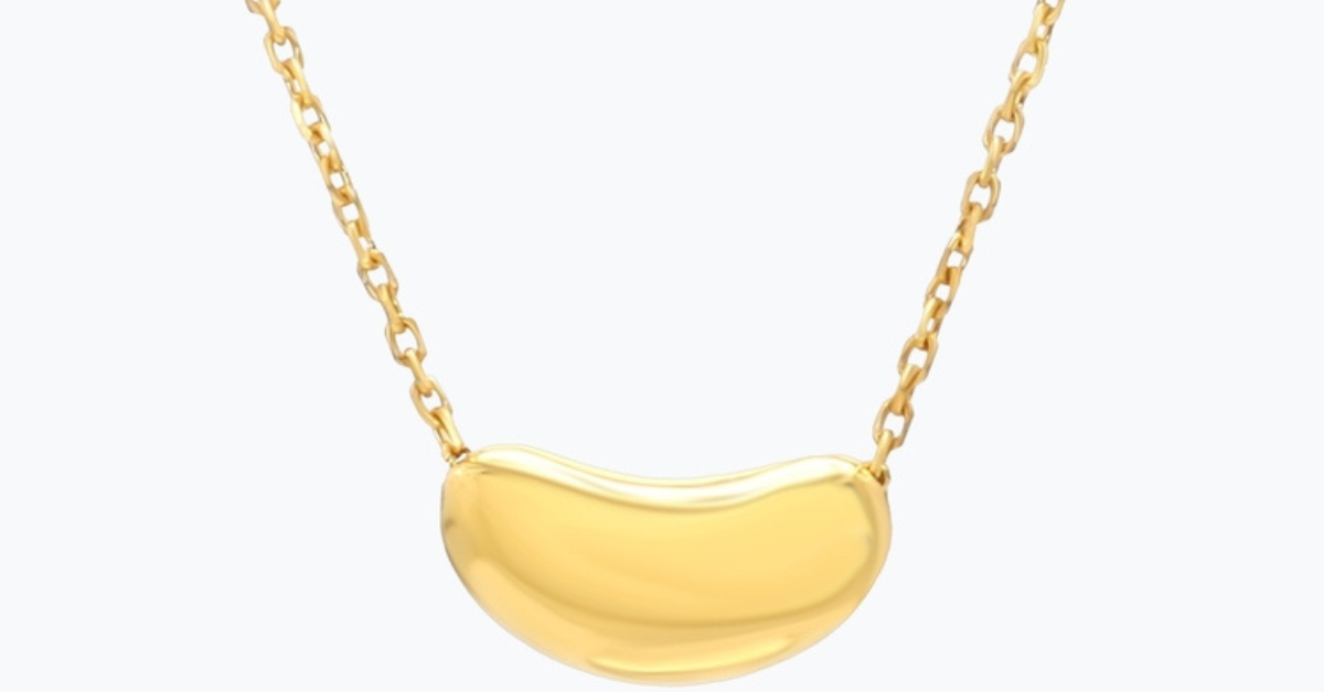 Gold Necklaces That Elevate Your Look: How to Style and Shop in Singapore